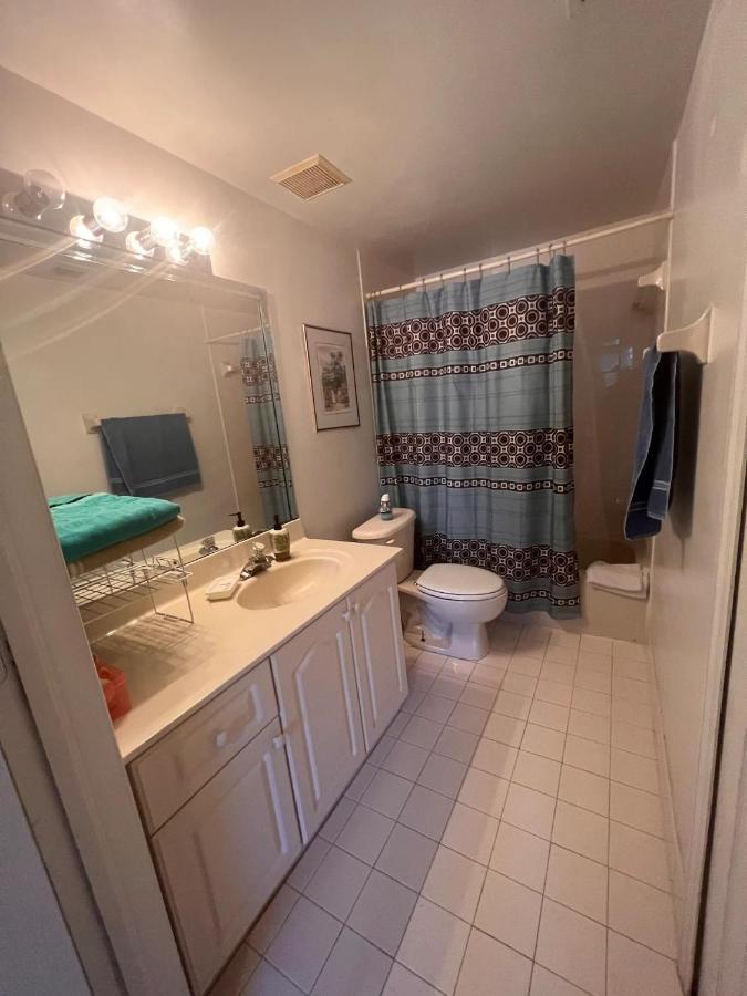 Master Room In Apartment Davie Luaran gambar