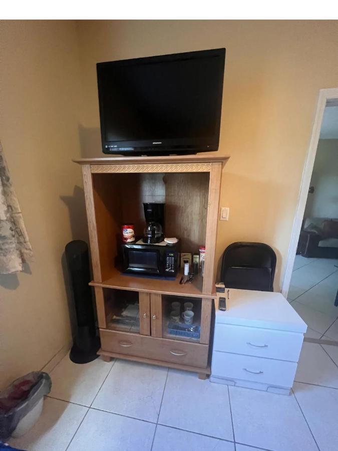 Master Room In Apartment Davie Luaran gambar